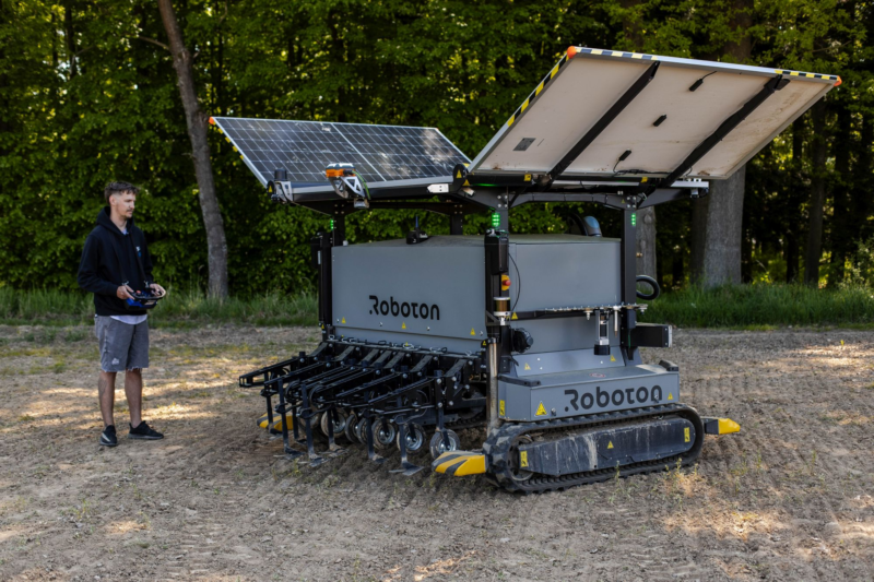 Tireless Farm Worker Saves Time and Costs